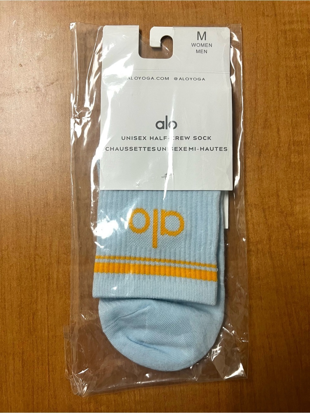Alo Yoga Unisex Half Crew Throwback Socks M Baby Blue Yellow Athleisure Casual